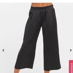 NWT Spanx Satin Cropped Wide leg pant